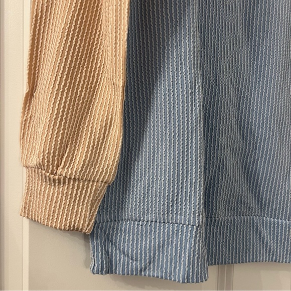 Colorblock Ribbed Long Sleeve - Picture 2 of 3